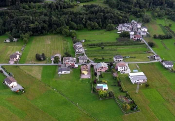 B & B Sentiero Valtellina Castello dell'Acqua Exteriör bild